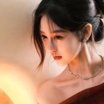 黑夜里的眼睛